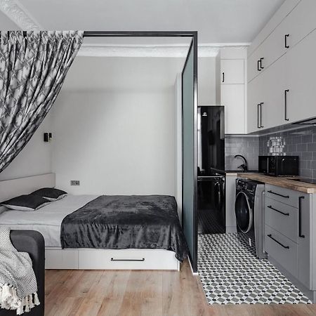 City Centre Silver Apartment Odessa Esterno foto