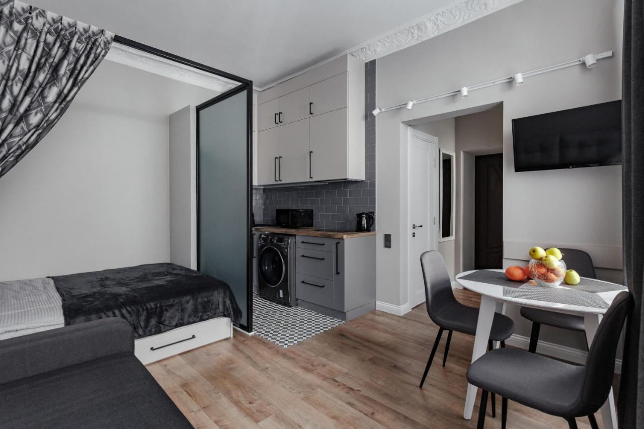 City Centre Silver Apartment Odessa Esterno foto